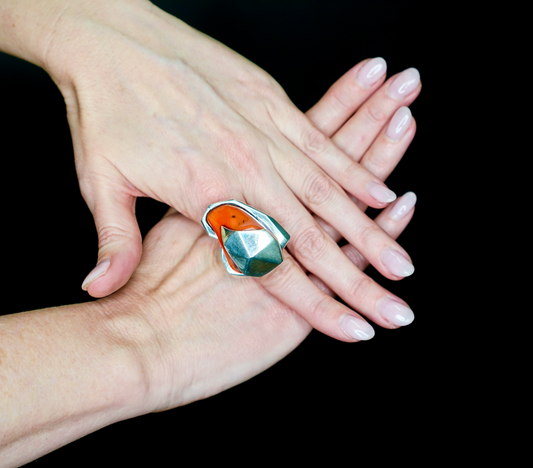 VINTAGE RED CORAL RING